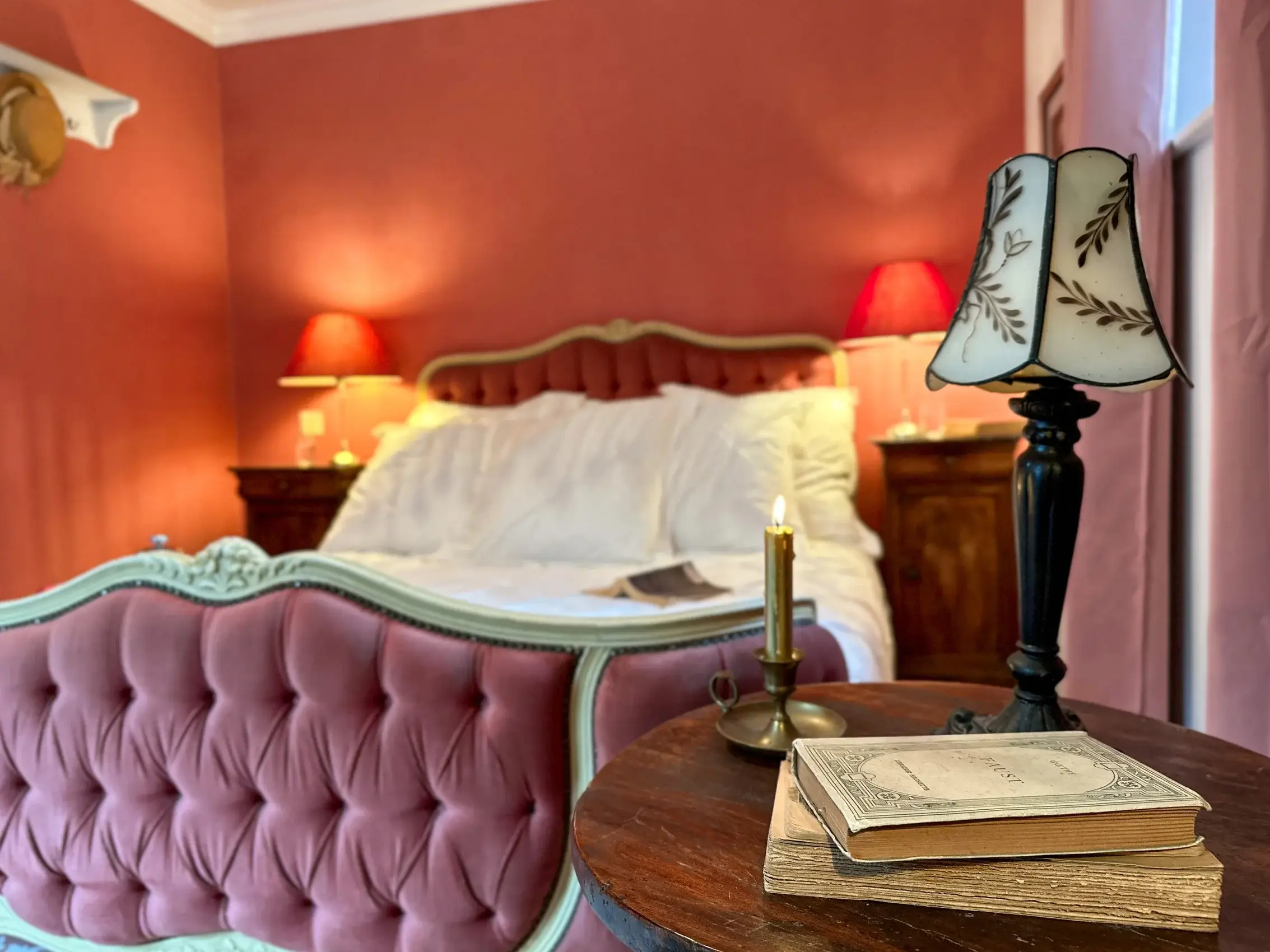 Gîte L'indépendance - Chambre 1 rez-de-chaussée / Décoration / Mobilier - Château Le Bas Bleu